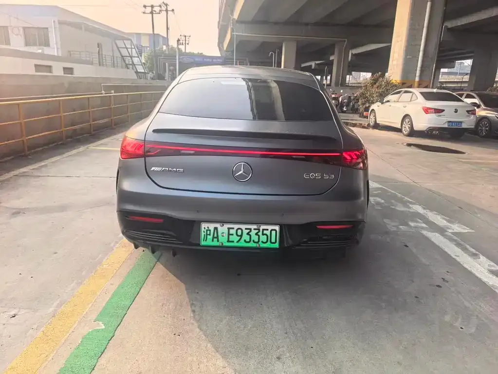 Mercedes-Benz EQS AMG — фото 8