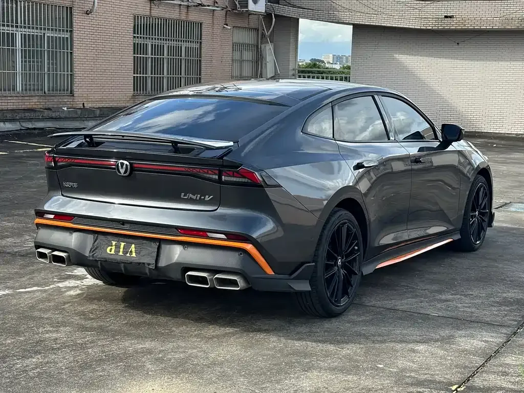 Changan UNI-V — фото 5