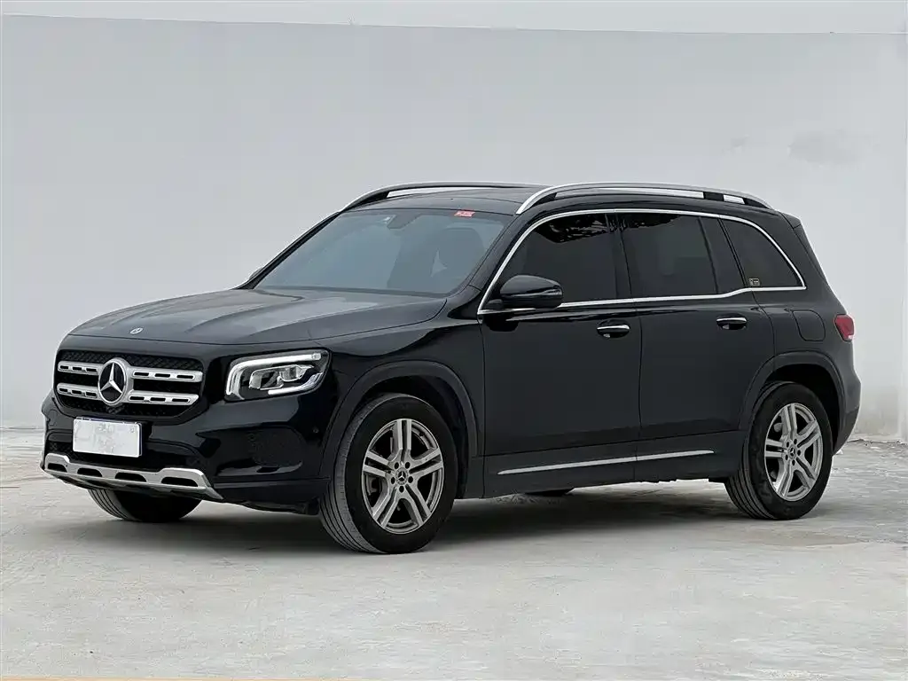Mercedes-Benz GLB — фото 1