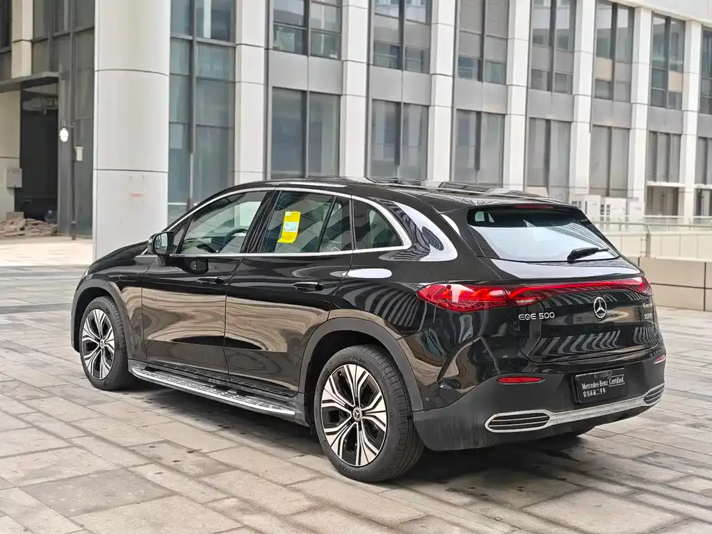 Mercedes-Benz EQE SUV — фото 2