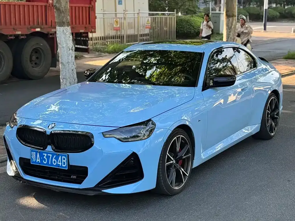 BMW M240i — фото 1