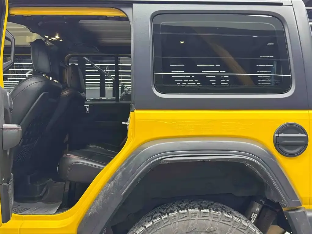 Jeep Wrangler — фото 6