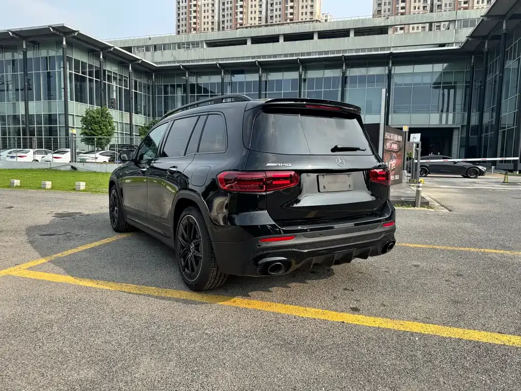 Mercedes-Benz GLB AMG — фото 9