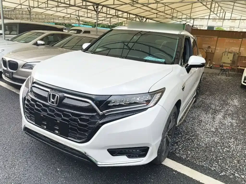 Honda UR-V — фото 1