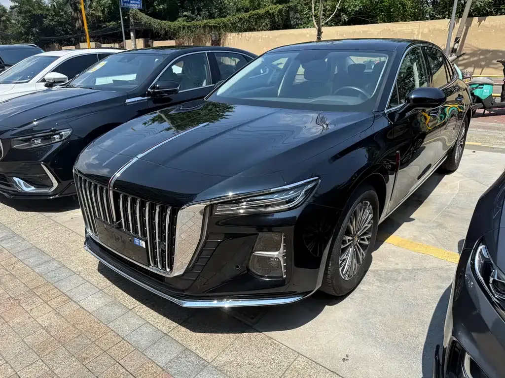Hongqi H5 — фото 1