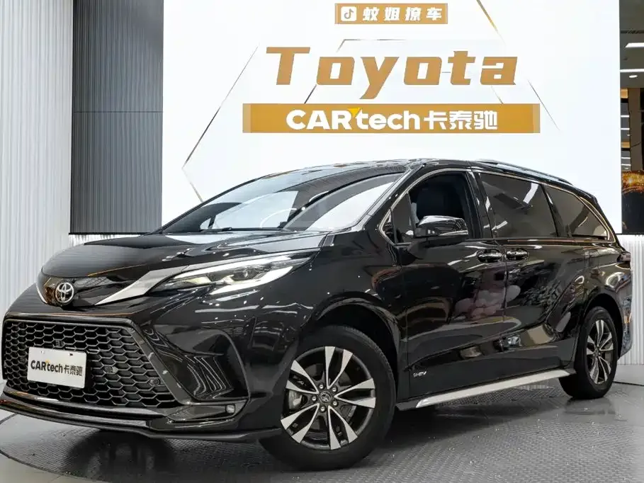 Toyota Granvia — фото 1