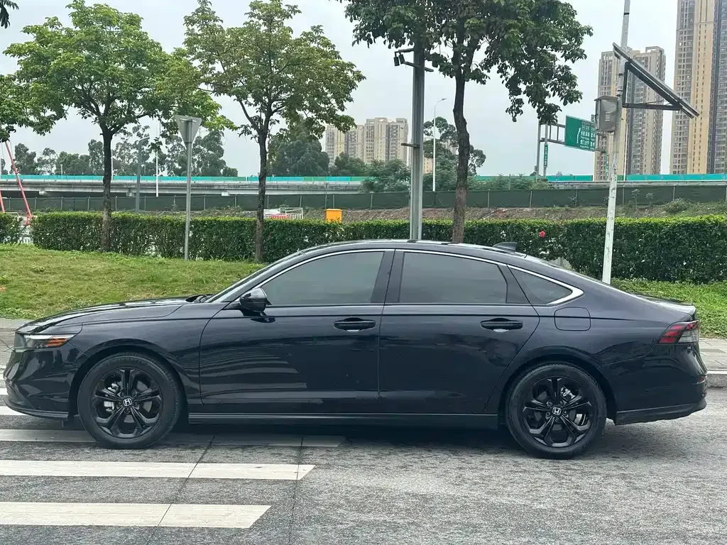 Honda Accord — фото 6