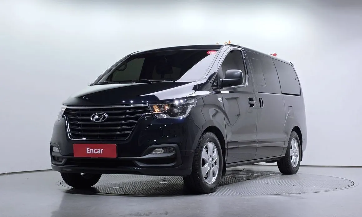 Hyundai Starex — фото 1