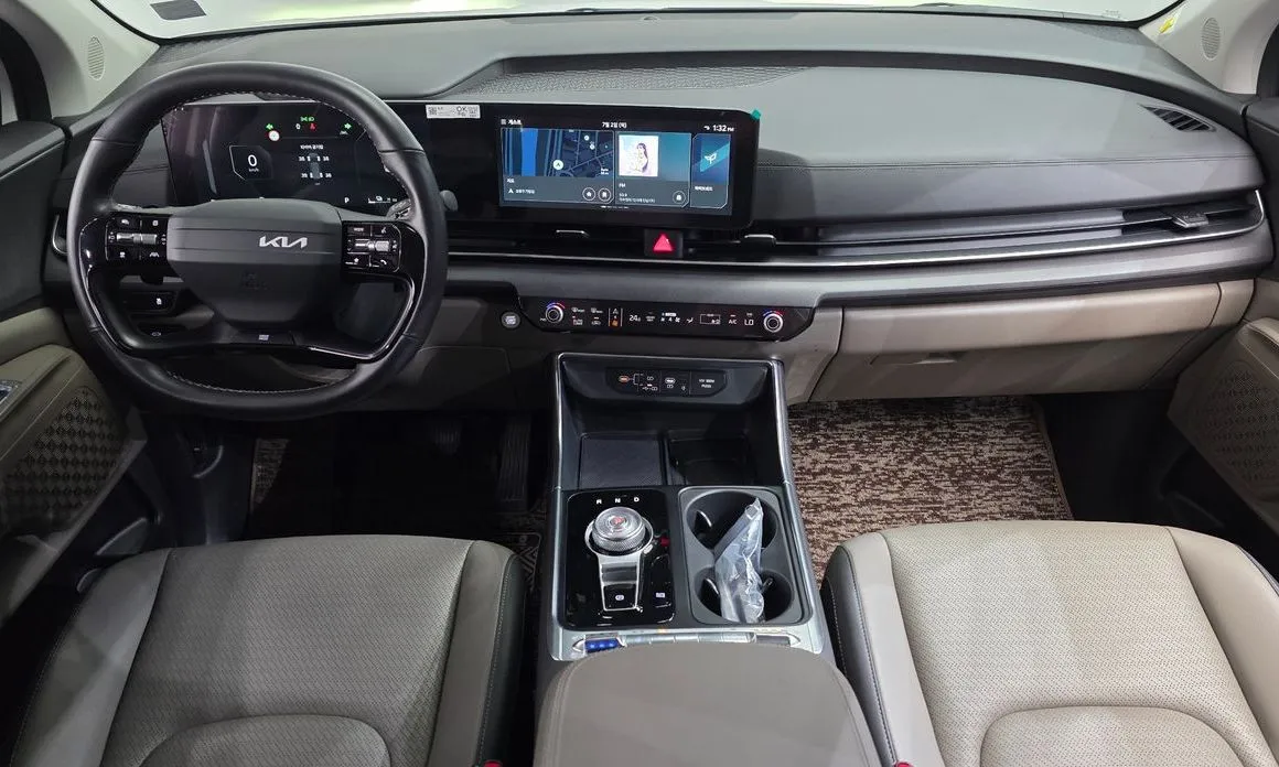 Kia Carnival — фото 10