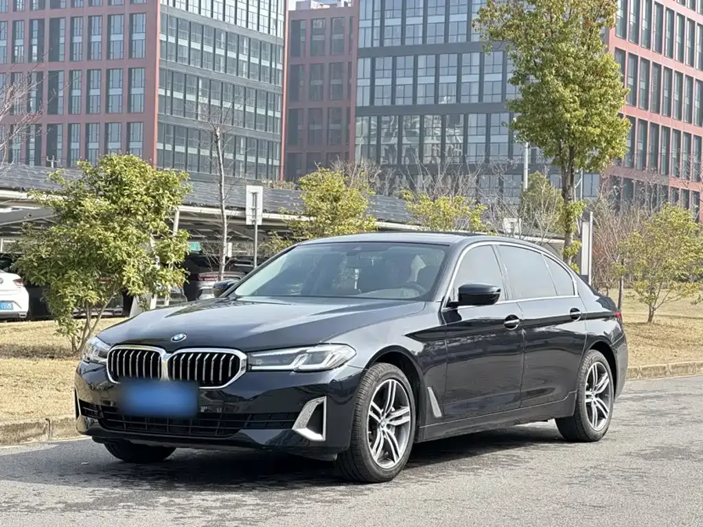 BMW 5 Series — фото 10