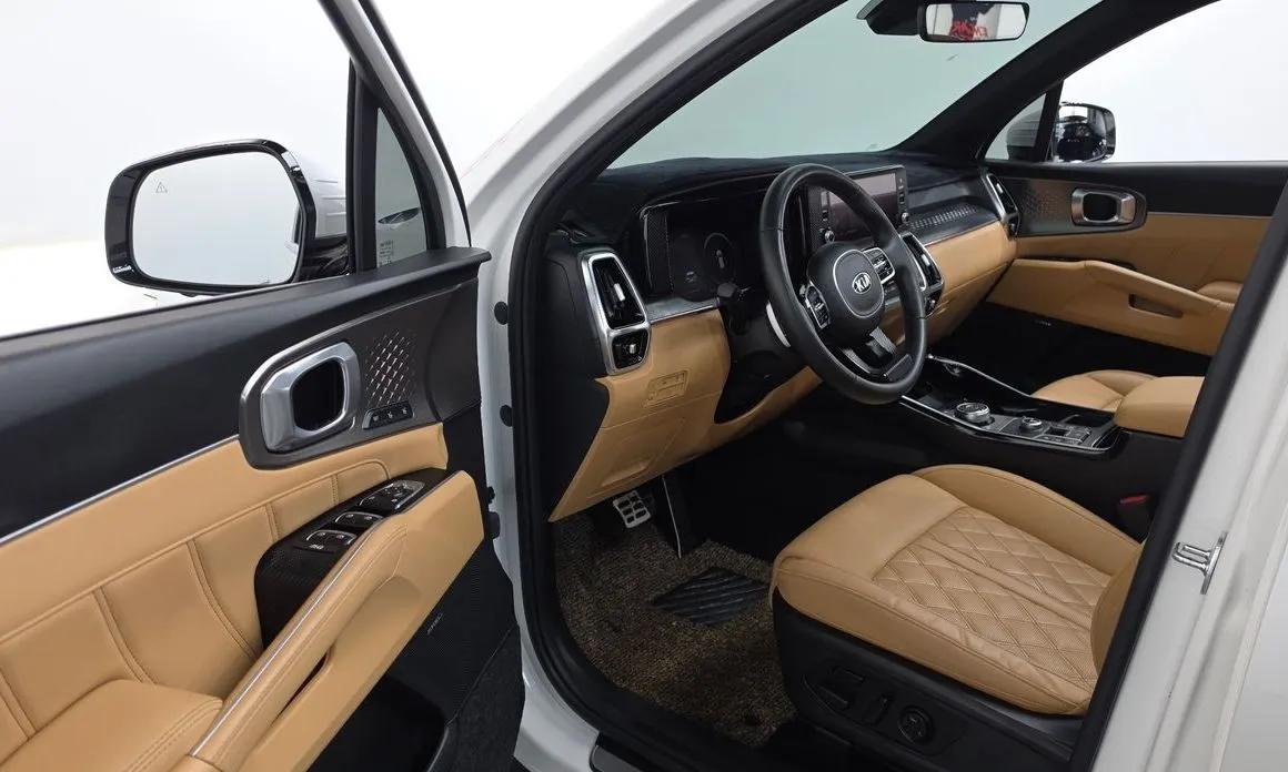 Kia Sorento — фото 8