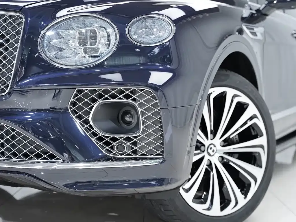 Bentley Bentayga — фото 8