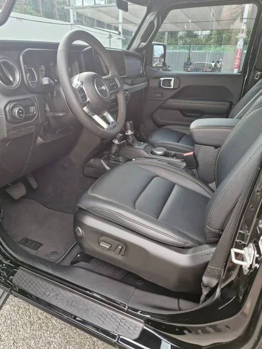 Jeep Wrangler — фото 2