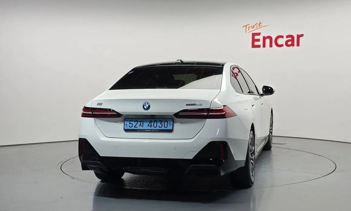 BMW i5 — фото 2