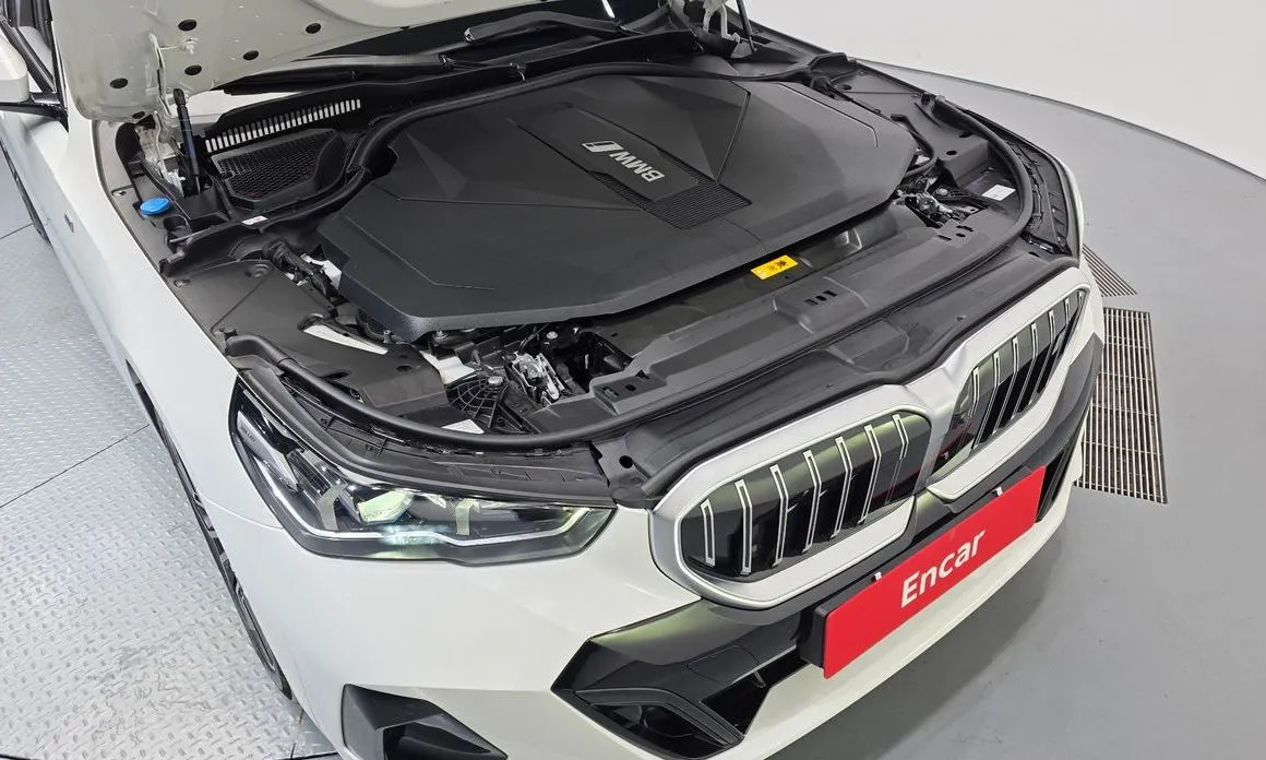 BMW i5 — фото 8