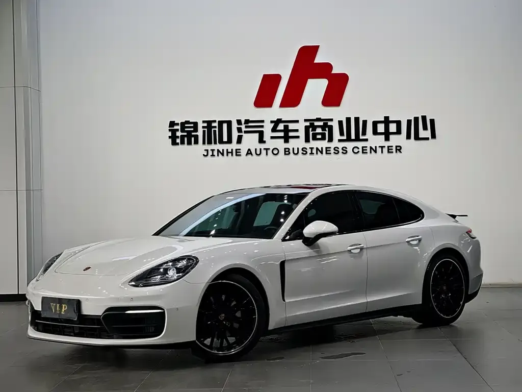 Porsche Panamera — фото 1