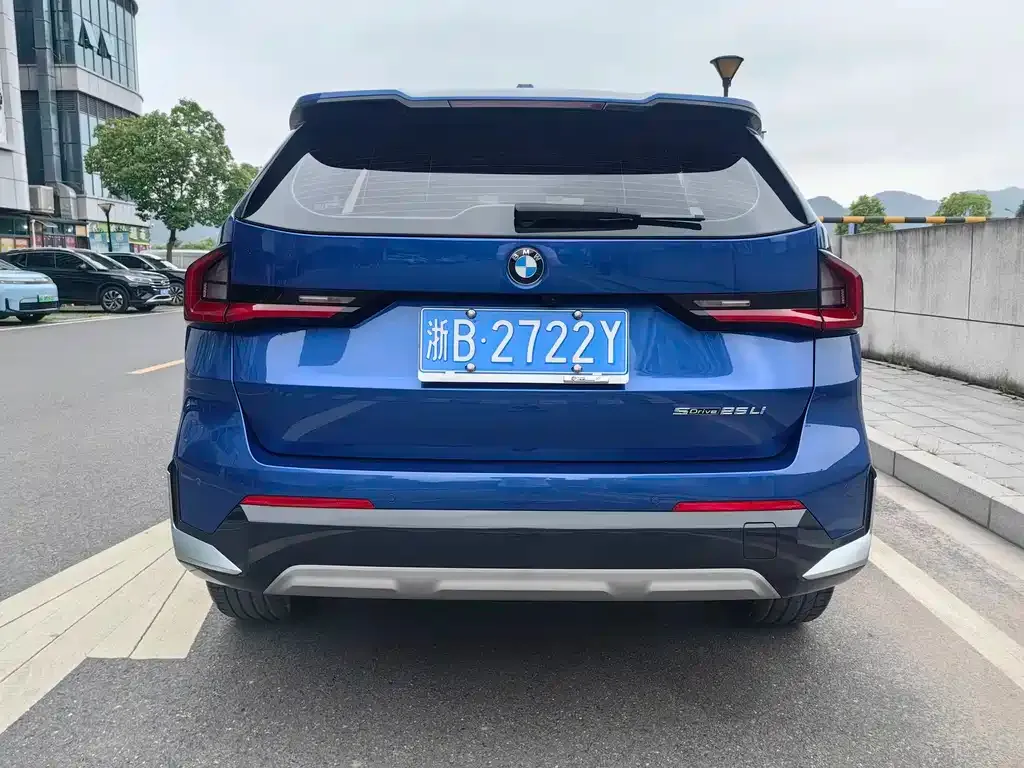 BMW X1 — фото 10