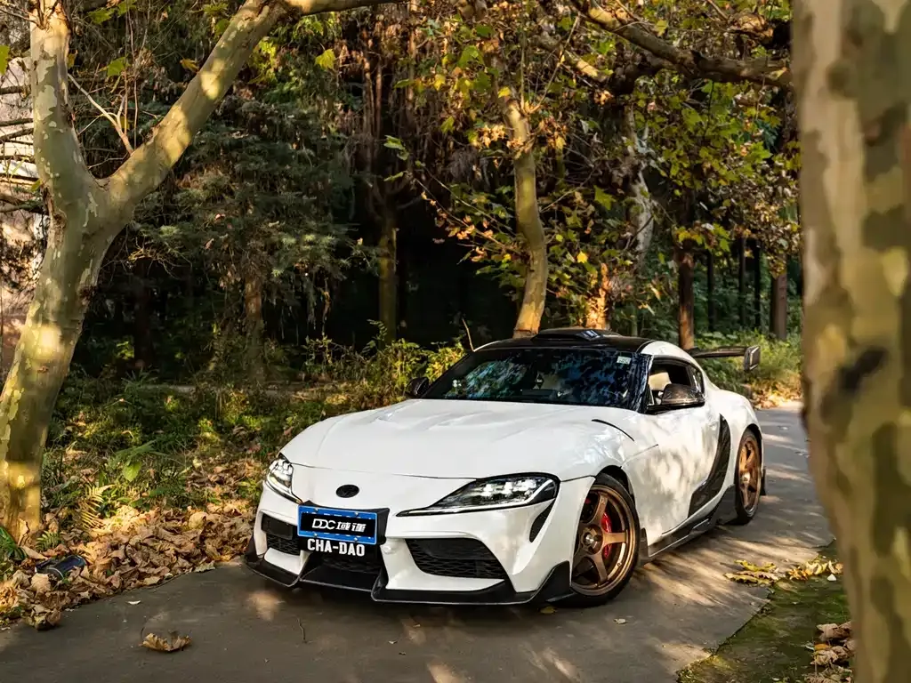 Toyota Supra — фото 1