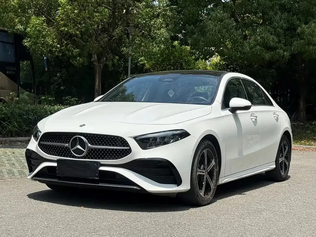 Mercedes-Benz A-Class — фото 1
