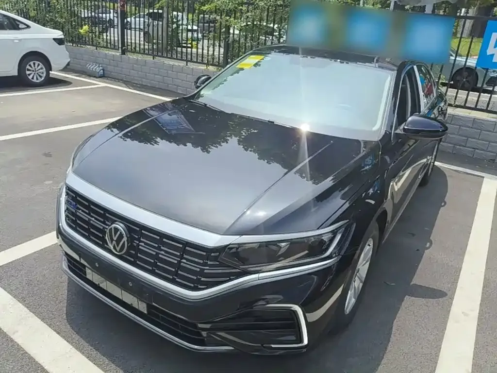 Volkswagen 帕萨特插电混动 — фото 1