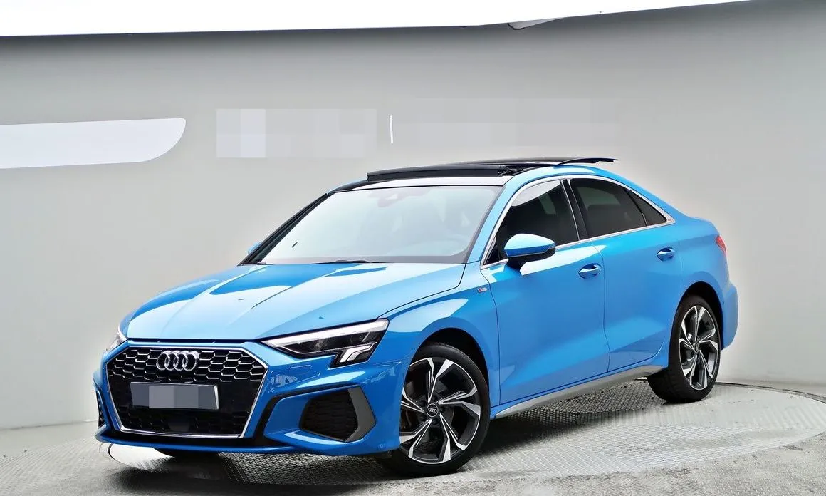 Audi A3 — фото 1