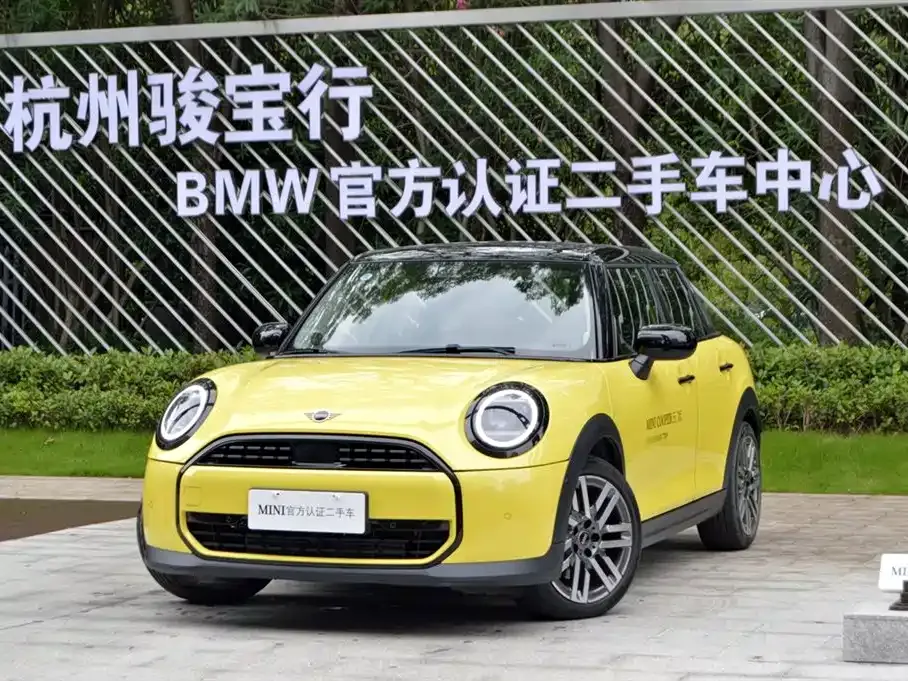 MINI Cooper (3-door) — фото 1