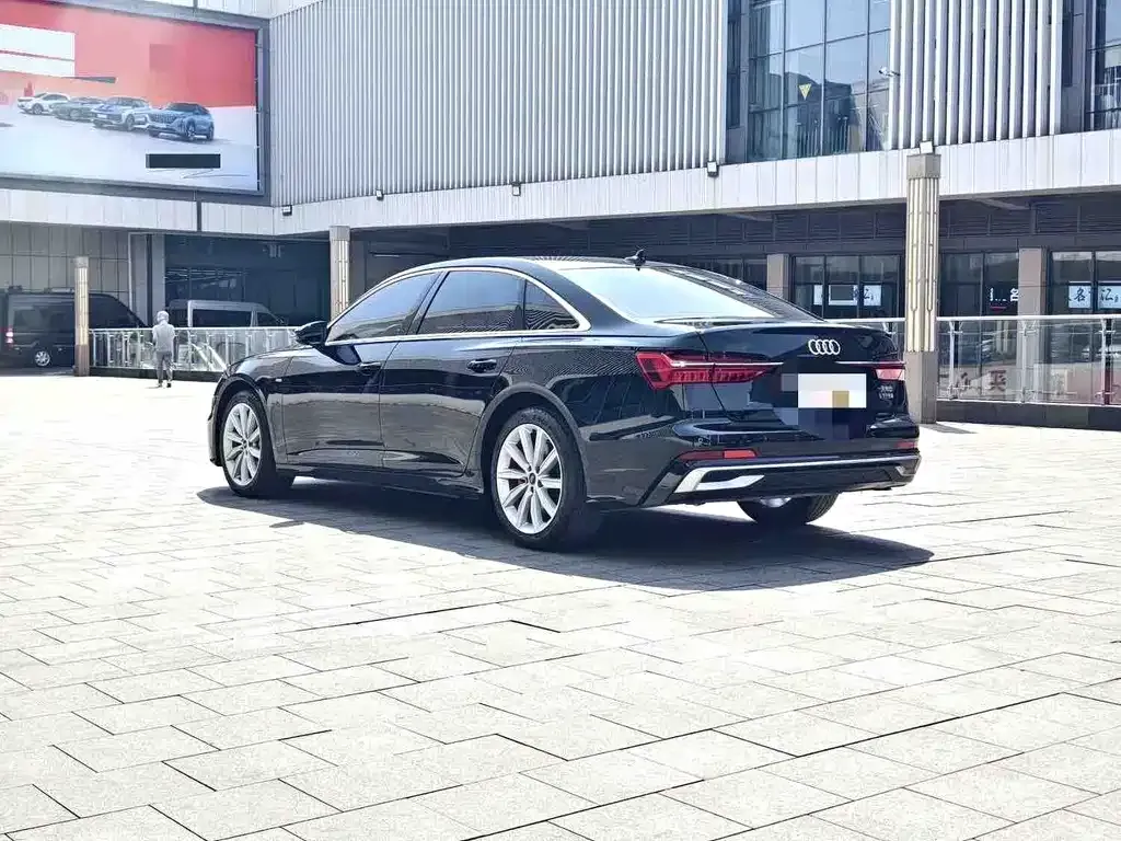 Audi A6L — фото 6