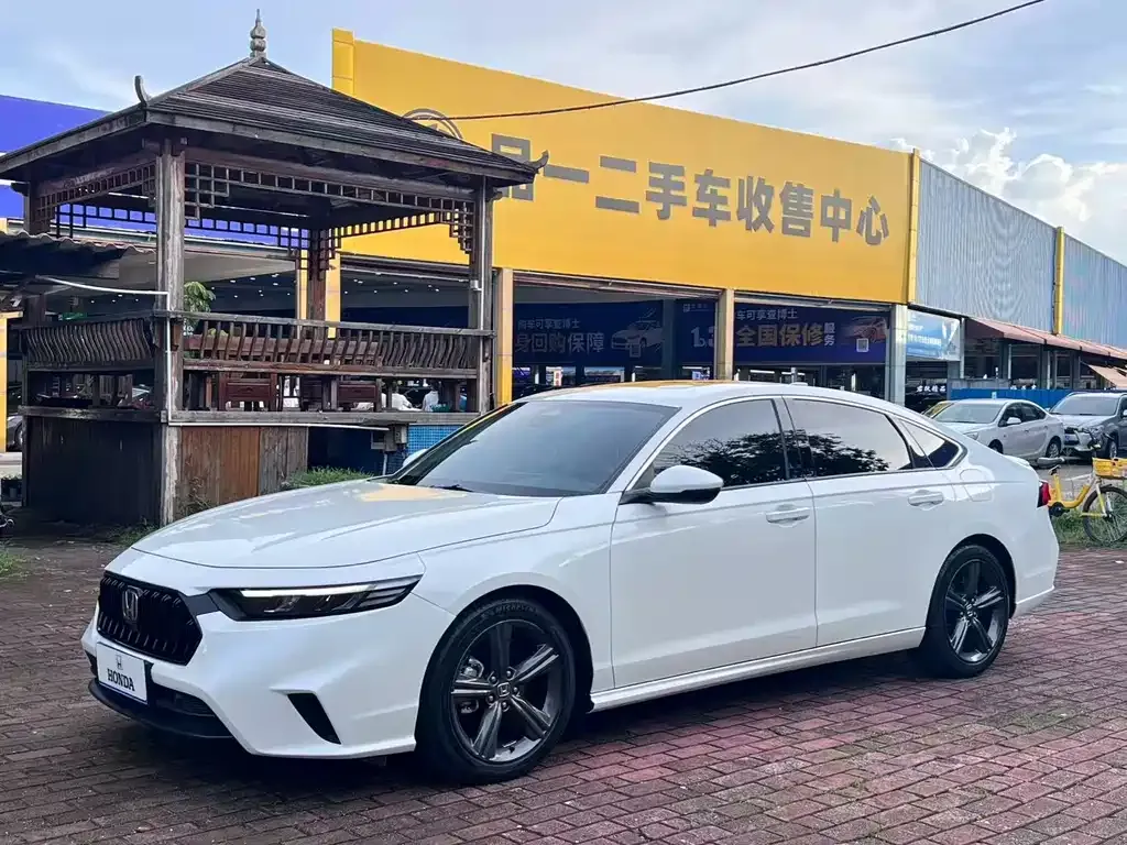 Honda Inspire — фото 1
