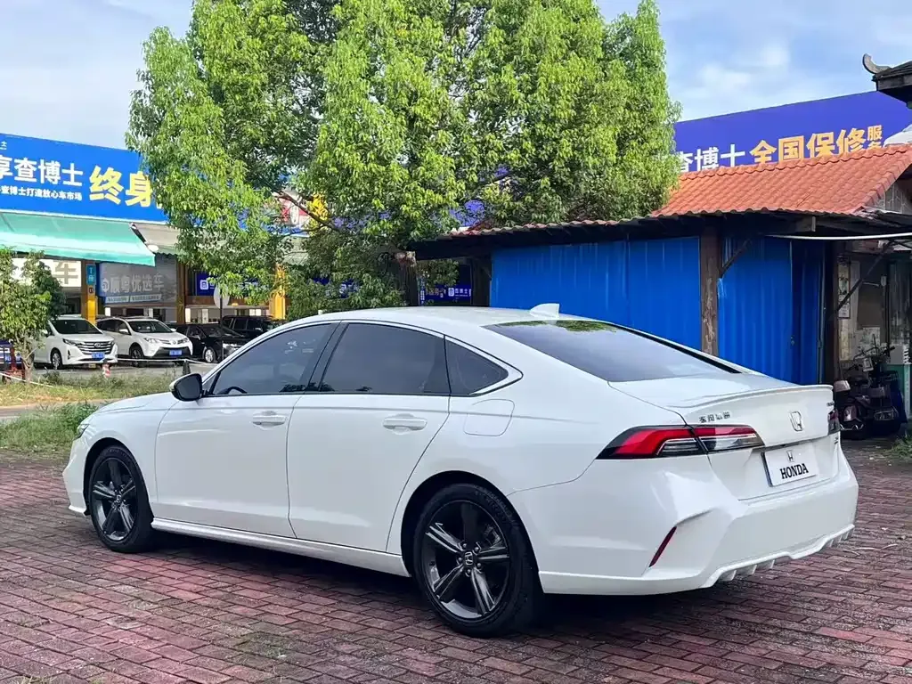Honda Inspire — фото 5