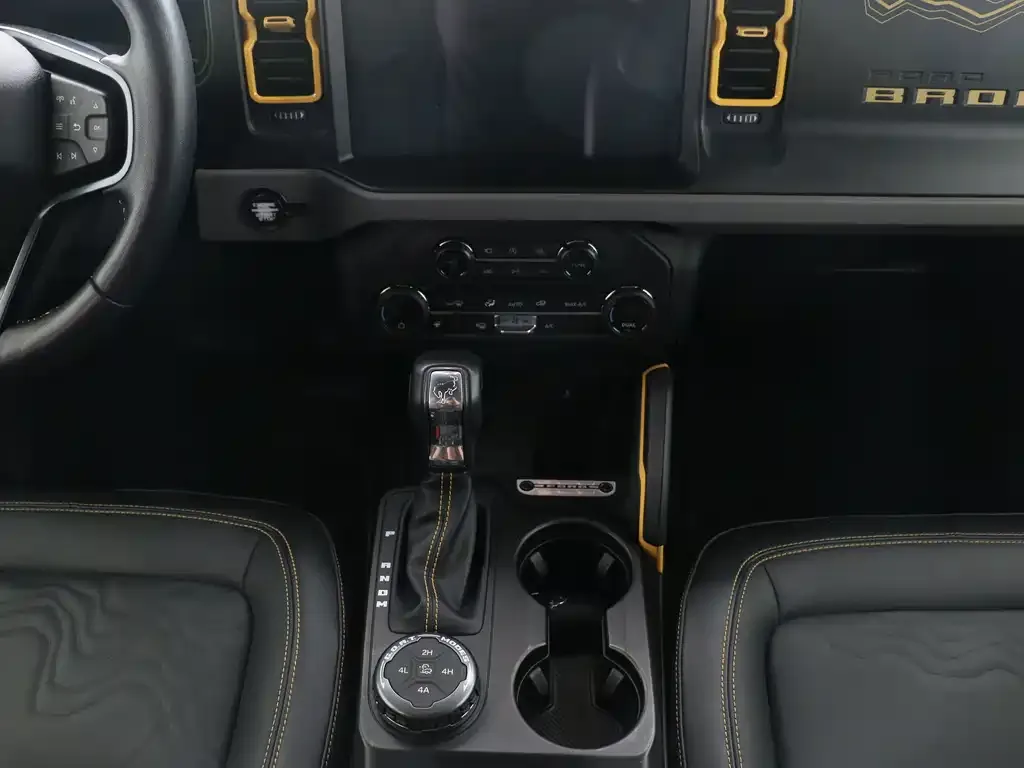 Ford Bronco — фото 4