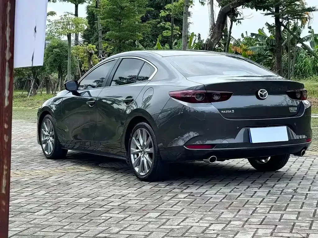 Mazda 3 Axela — фото 3