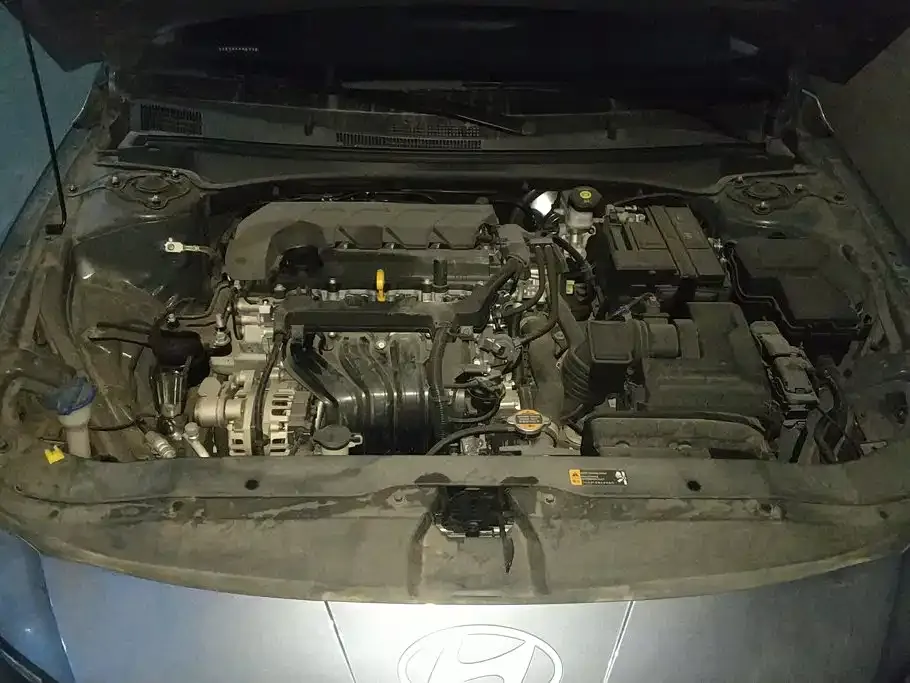 Hyundai Elantra — фото 10