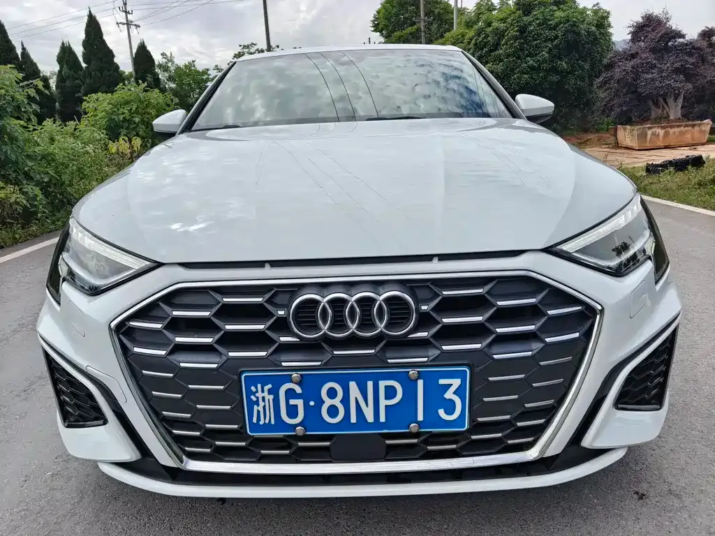Audi A3 — фото 1