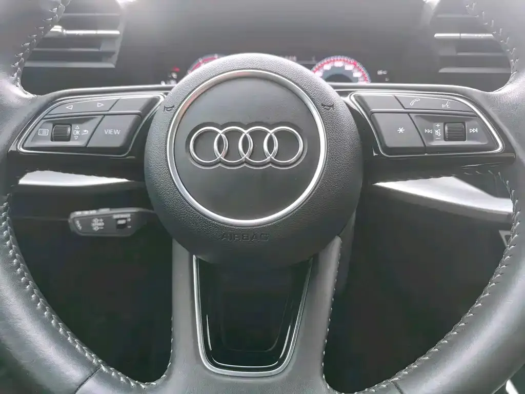 Audi A3 — фото 2