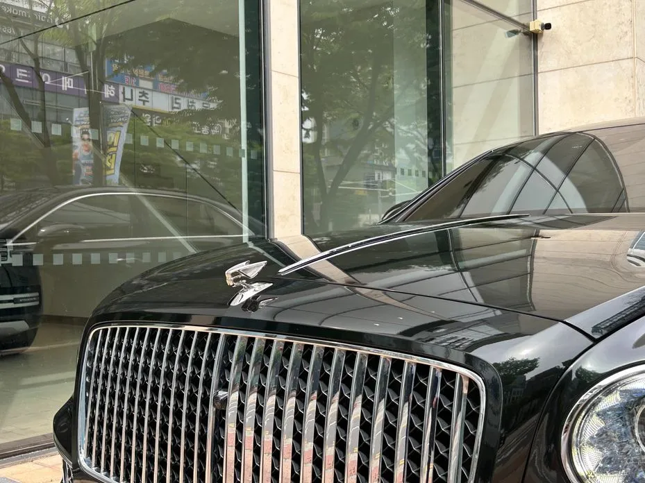 Bentley Flying Spur — фото 9