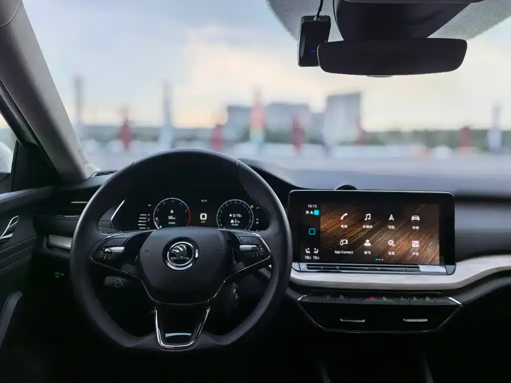 Skoda Octavia — фото 5