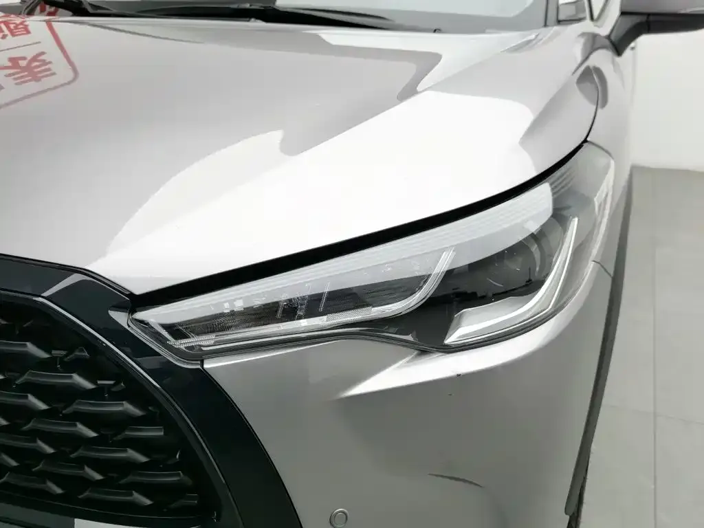 Toyota Corolla Cross — фото 6