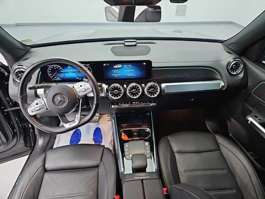 Mercedes-Benz EQB — фото 10