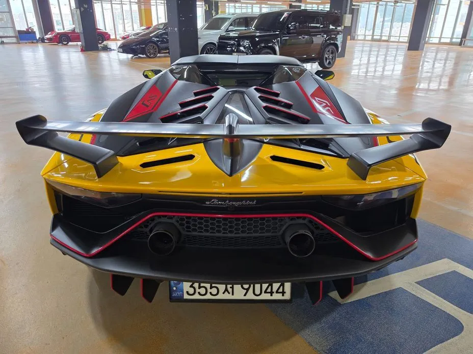 Lamborghini Aventador — фото 10