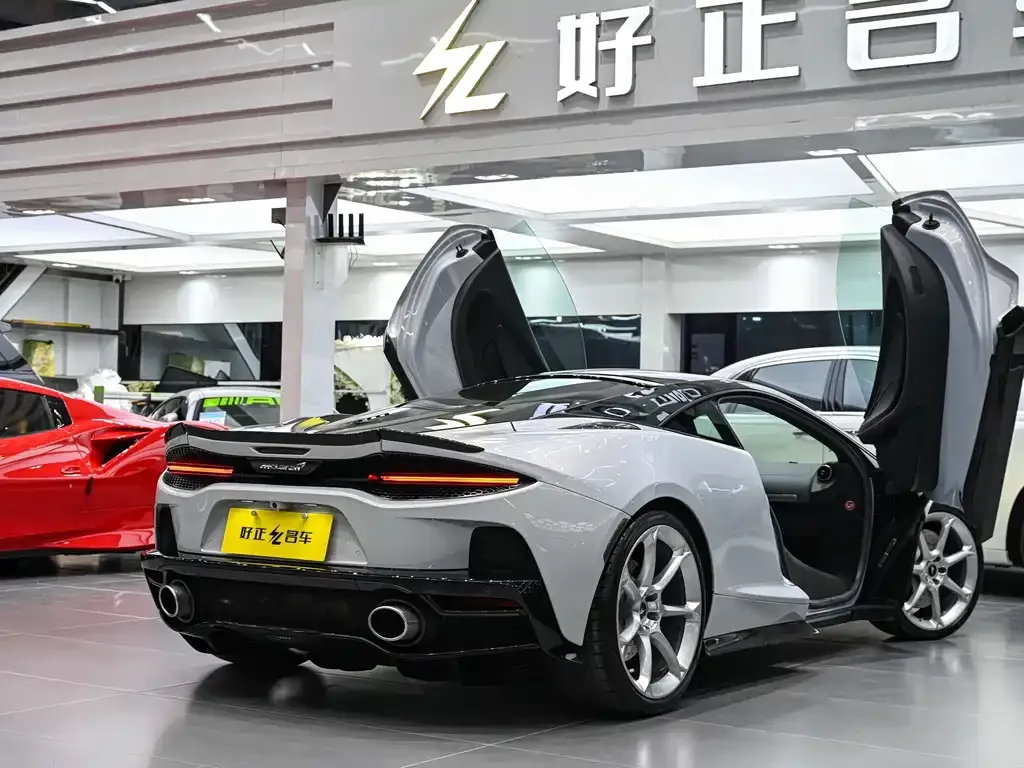 McLaren GT — фото 9