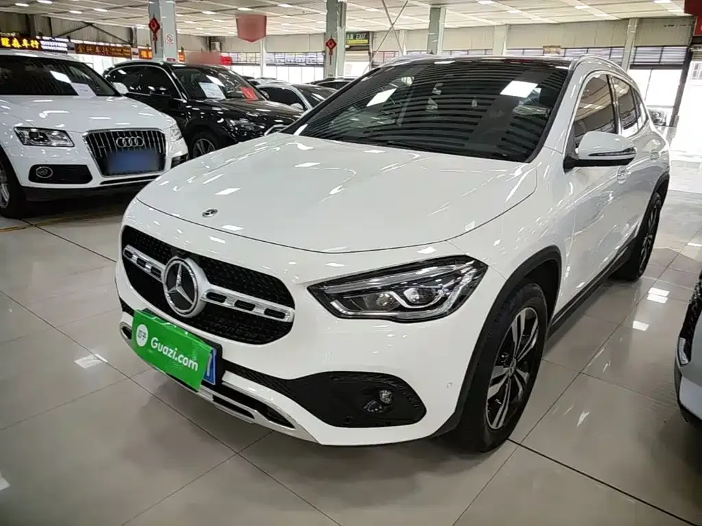 Mercedes-Benz GLA — фото 1