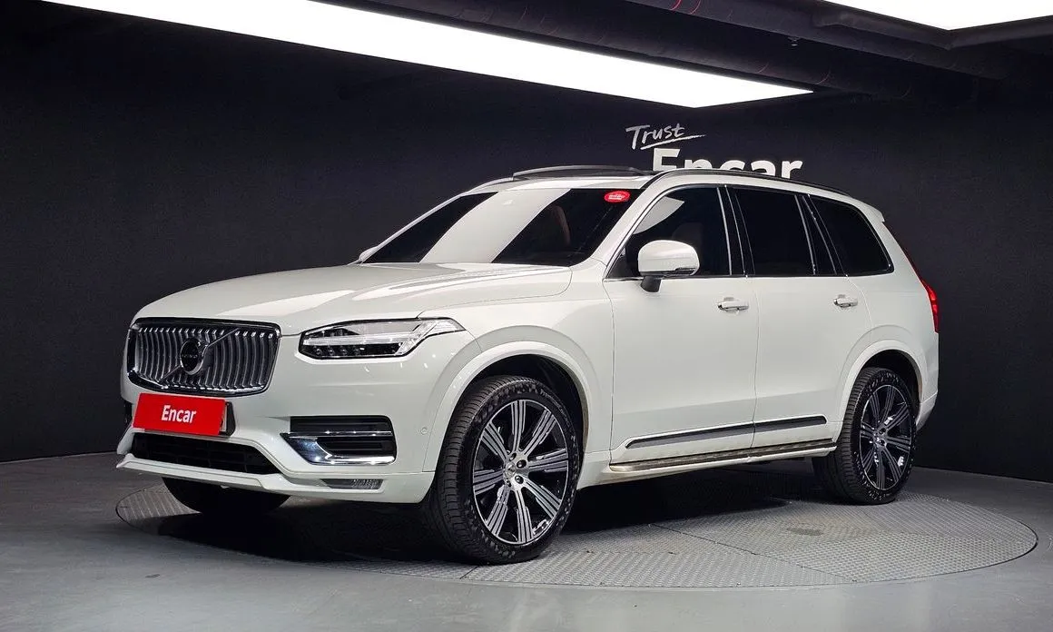 Volvo XC90 — фото 1