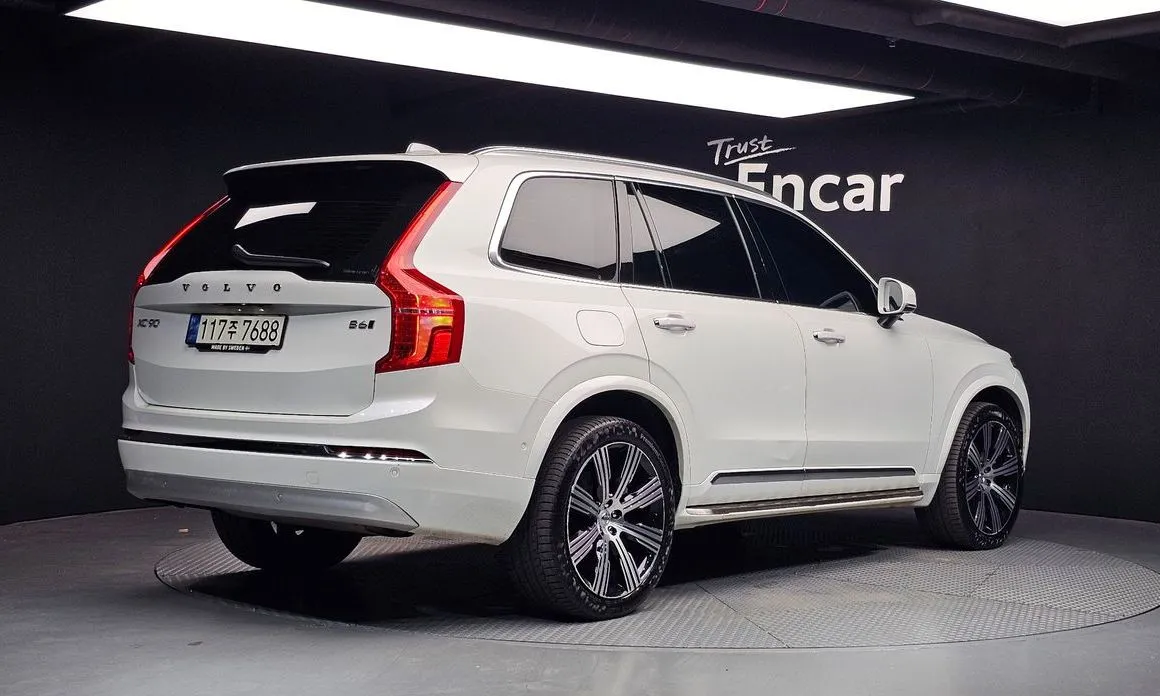 Volvo XC90 — фото 9