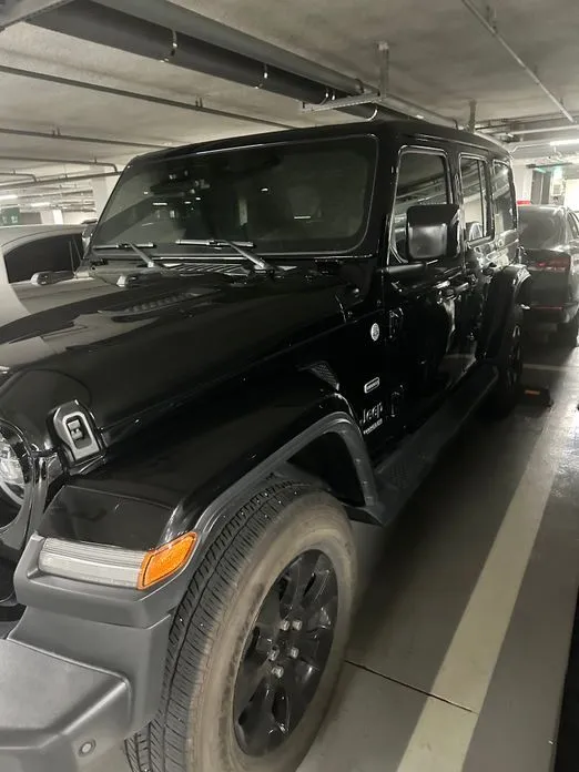 Jeep Wrangler — фото 1