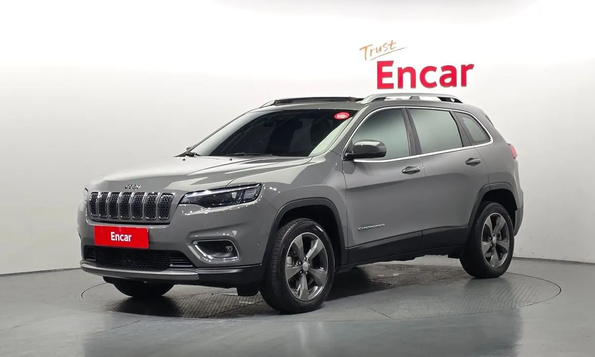 Jeep Cherokee — фото 1