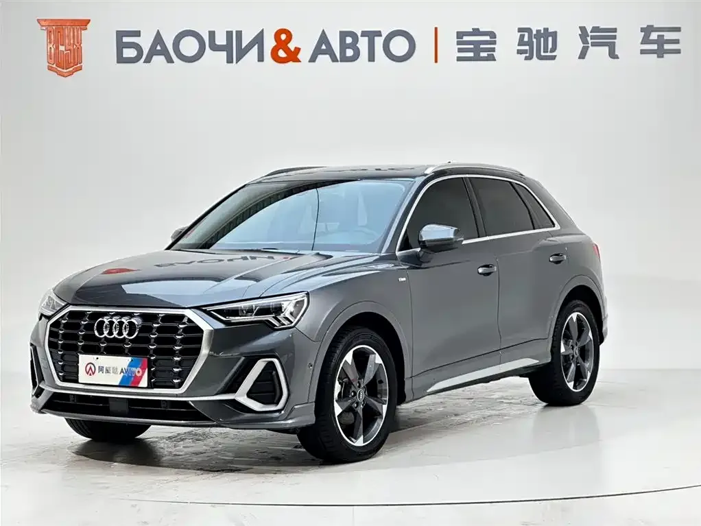 Audi Q3 — фото 1