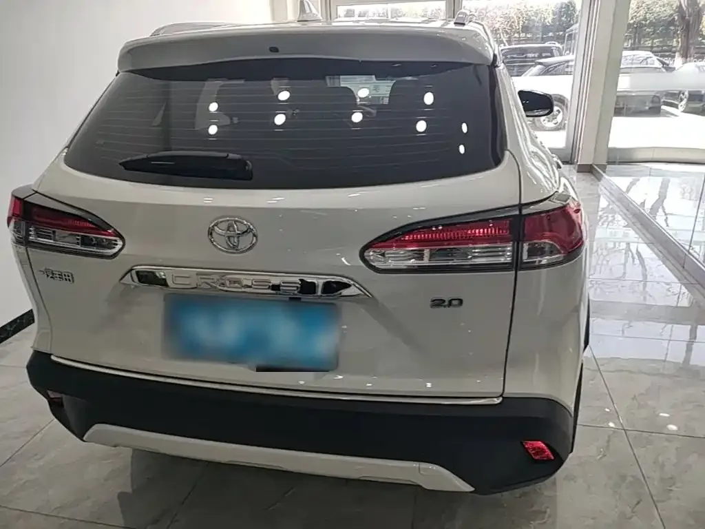 Toyota Corolla Cross — фото 8