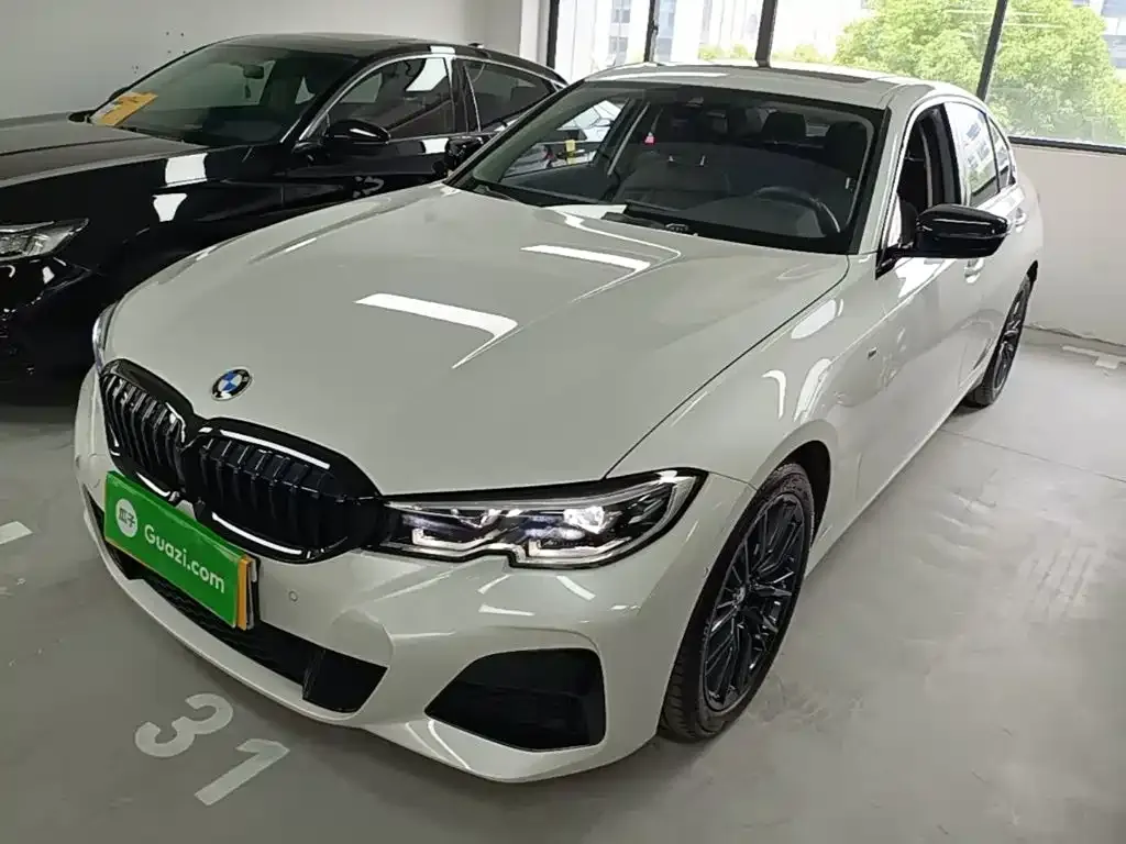 BMW 3 Series — фото 1