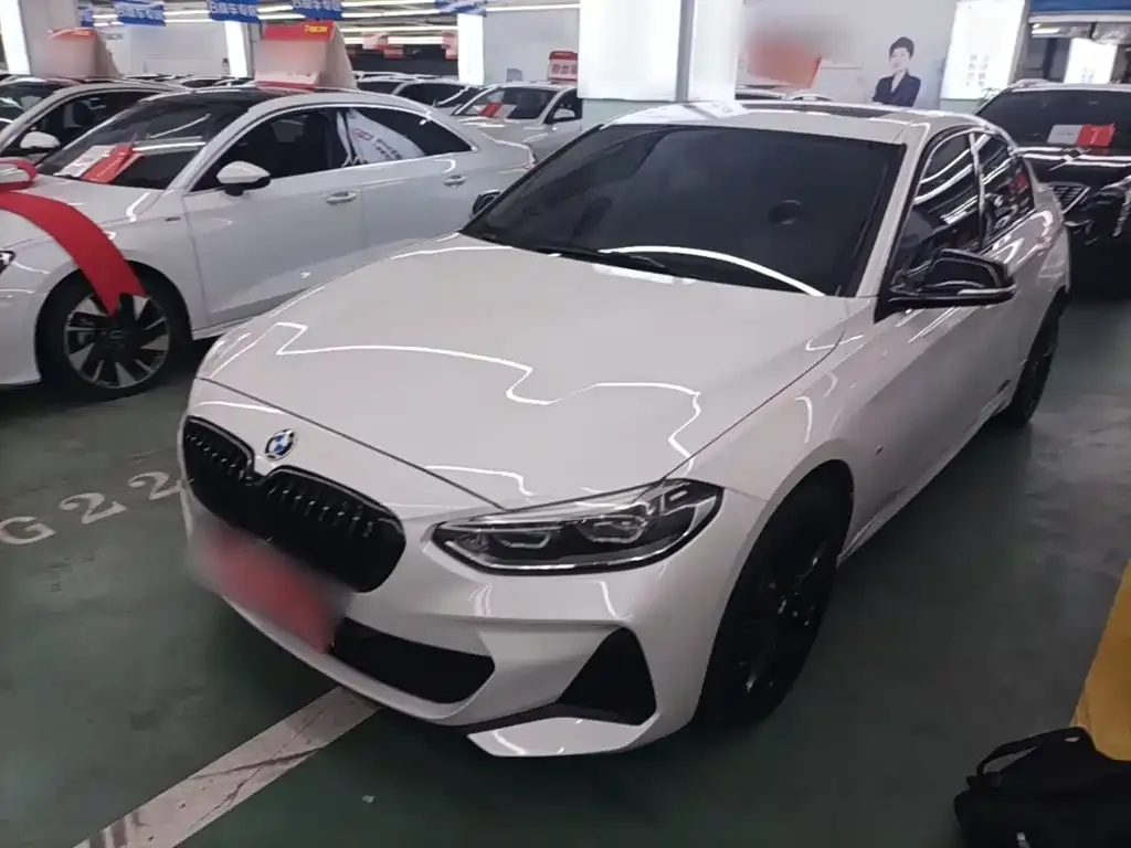 BMW 1 Series — фото 1