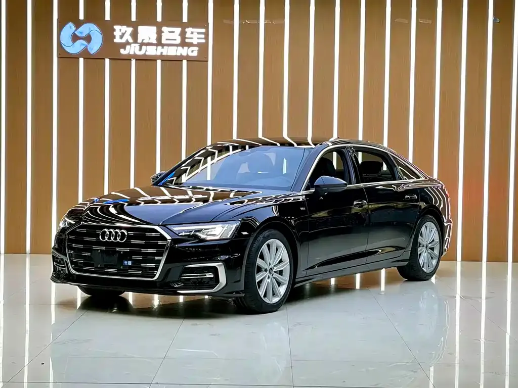 Audi A6L — фото 1